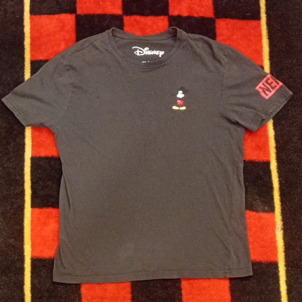 COPY - Disney X Neff Shirt (Medium)